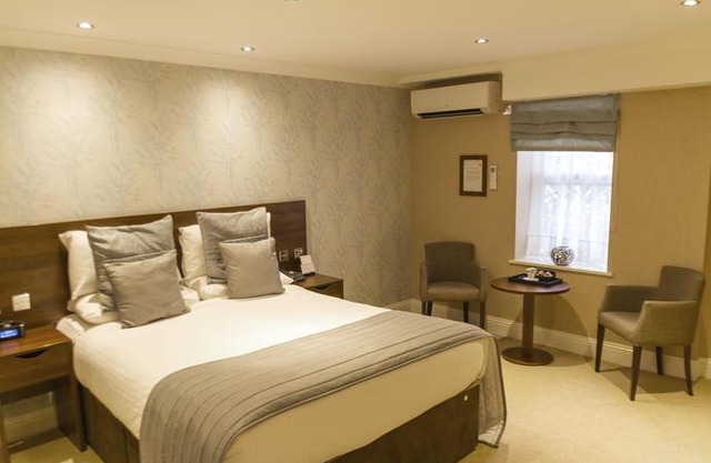 Kingston Theatre Hotel
