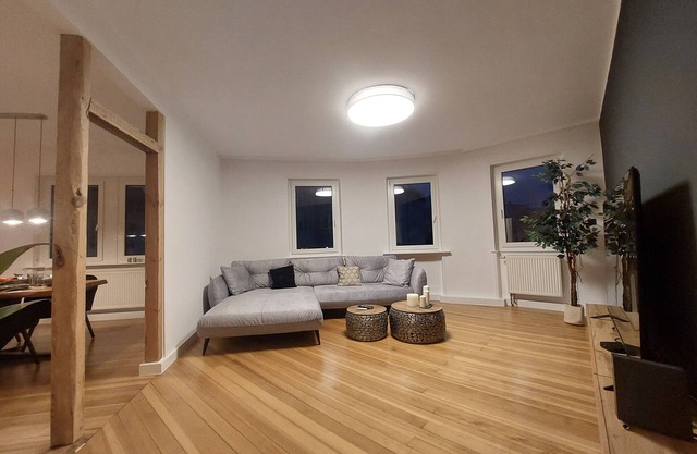 KL41: New Luxury 3 BR City Apt in Downtown Kaiserslautern