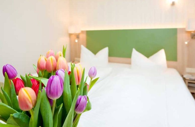 Kleines Doppelzimmer - Ferienzimmer und -wohnungen mit Seeblick