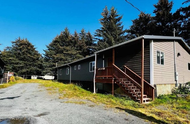 Kodiak Fishing-Hunting Lodge offers wilderness within driving distance to city