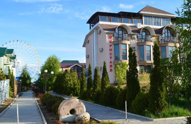 Kristall Hotel