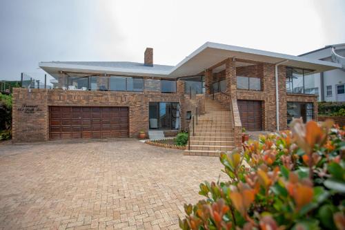 Kyles Kin Oceanfront Villa