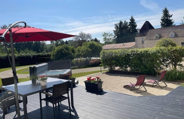 🕊️ L'Hirondelle - Private Jacuzzi - At the gateway to Champagne