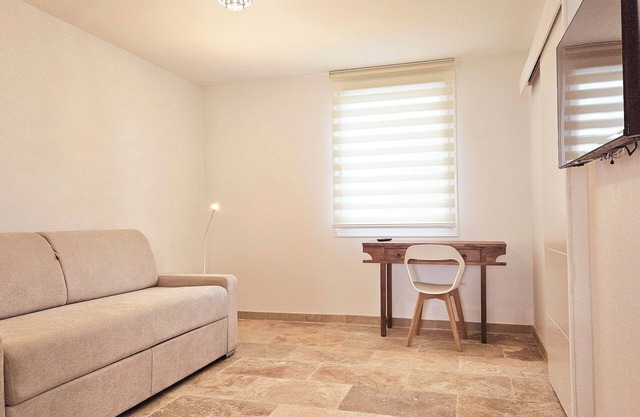 L'OLÉASTRE Apartment 80 M2 2 bedrooms with private bathroom 28 m2 each