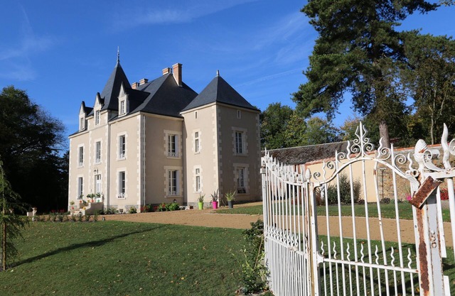 L'orangerie DU Chateau DES Cedres