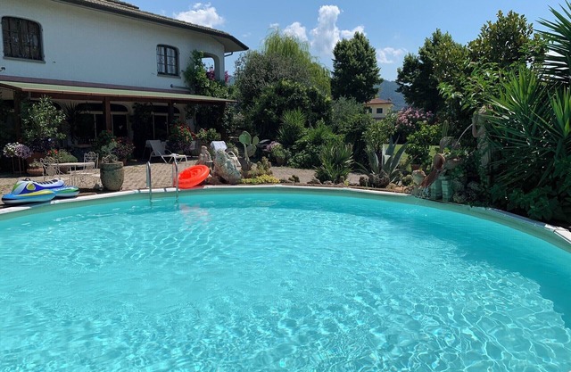 La Bouganville swimming pool & relaxation