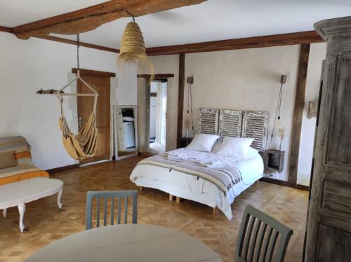 La Cour Souveraine - Chambre d'hôtes La Péninsule