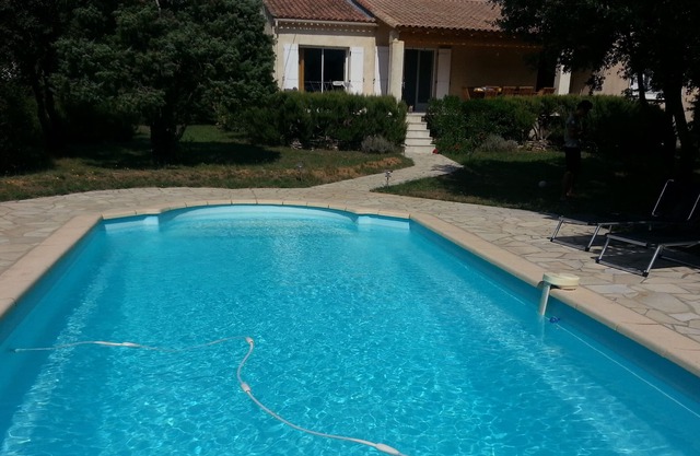La Douce Garrigue - Charm, sun, swimming pool, single storey villa with 10 beds