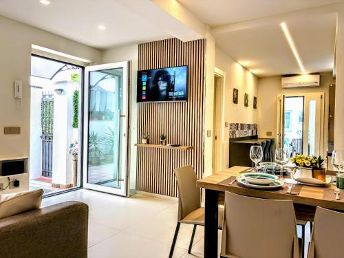 - La Grotta del Mare- Beach and Apuan Alps-