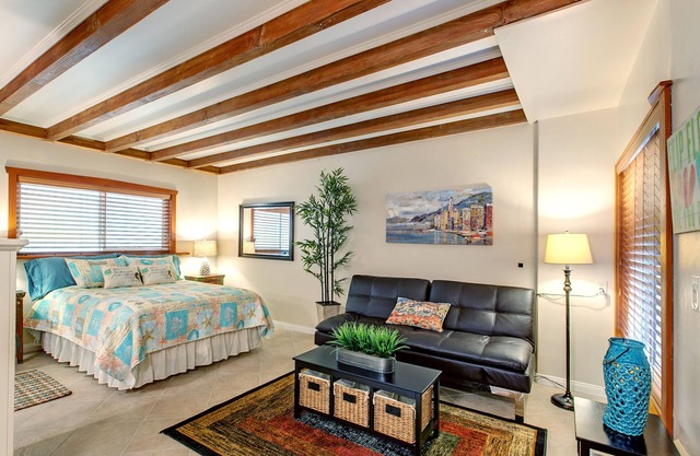 La Jolla Shores Village, Romantic Hideaway, Short stroll to beach, New upgrades