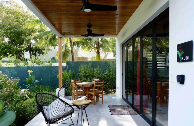 La Joya Rubí - Walk to Beach