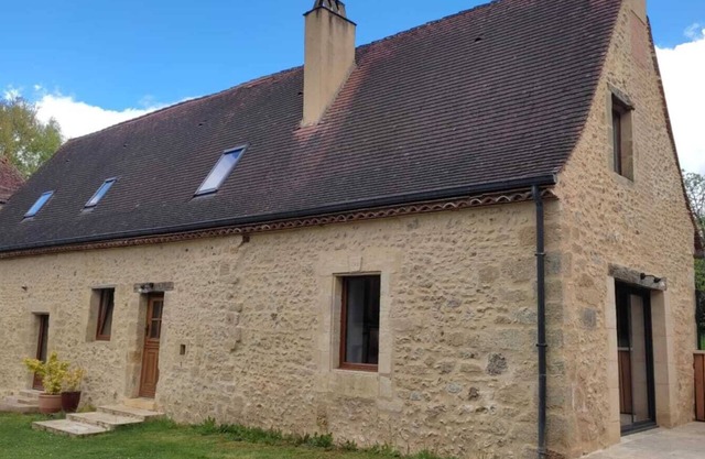 La Lauzerie, Perigordian gite with swimming pool