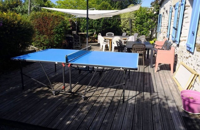 LA LONGERE BLEUE welcomes you, your family or your team to the seaside