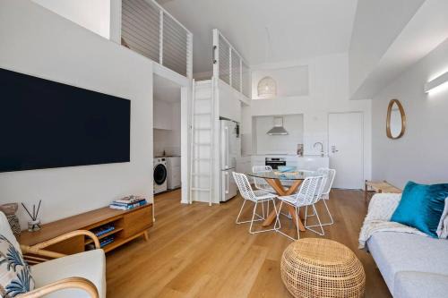 La Mer at Alex - easy walk to beach