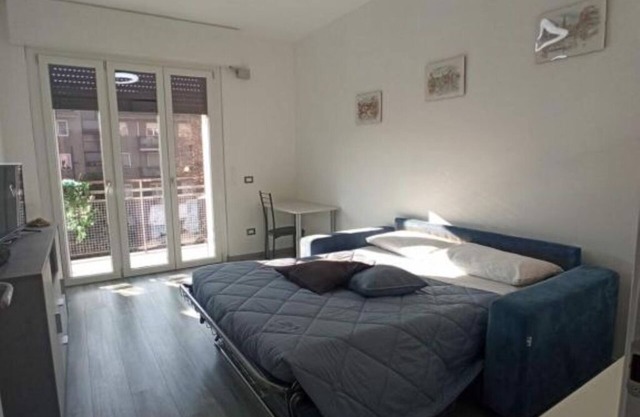 LA PACE - Renovated apartment near metro with free parking