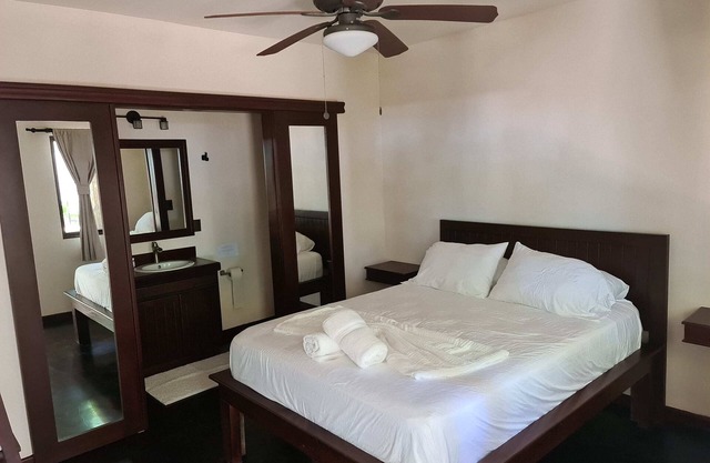 La Paz Butterfly Garden Queen Room at Hona Beach Hotel