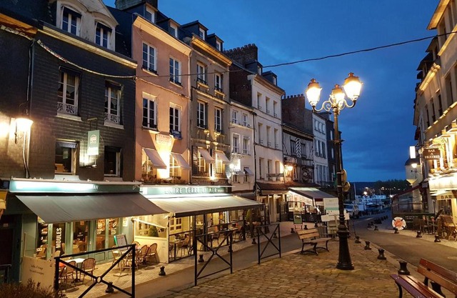La Petite Parenthèse