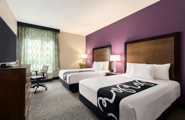 La Quinta Inn & Suites by Wyndham Burlington