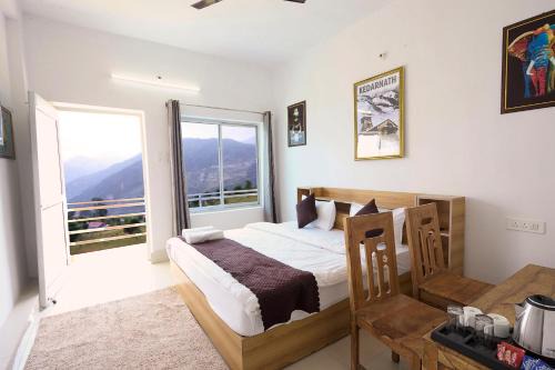 LA Riqueza Sushanti Retreat - Mountain View Rooms with Balcony # Pure Veg Restaurant # Jain Food Available # Parking # Customer's choice Hotel