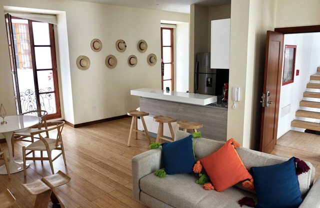 La Ronda 431 - Apt. #104