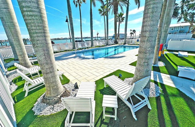 La Tortuga Historic Downtown Pass A Grille St Pete Beach 7