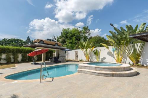 La Vega Villa with Private Pool and BBQ