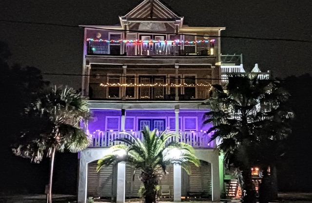 Labor Day Weekend Availability. Book now. Quiet, uncrowded beaches are calling