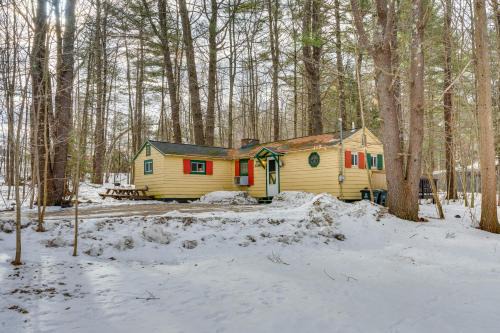 Laconia Vacation Rental with Deck and Gas Grill!