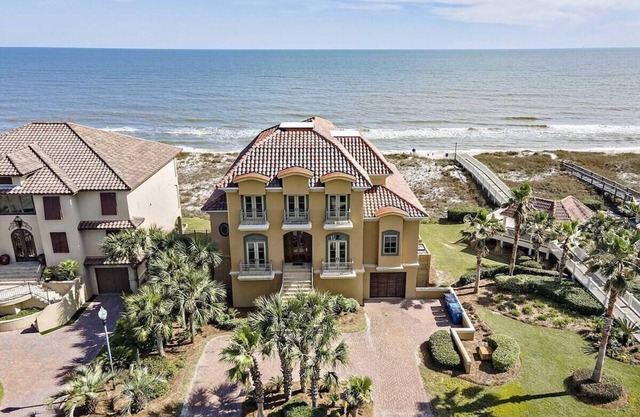 Laguna Key Taj Mahal Your Gulf Shores Paradise near pool Private dune walk By Prickett Properties