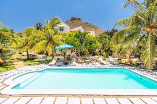 LAKAZ DEL SOL - Elegant apartments with luxurious garden, pool and barbecue area - Tourism Permit Certified