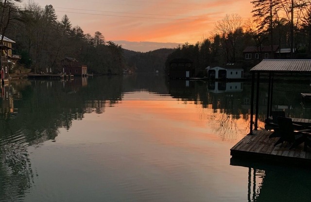 Lake Burton : Hooked on Fun : Private Dock