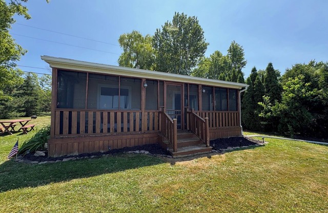 Lake it Easy 2-bedroom cottage in Lyndonville