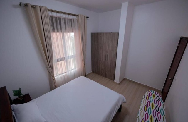 Lake View 2 Bedroom Apartmentnn