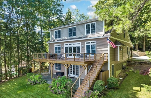 Lake Winnipesaukee Luxury Limited
