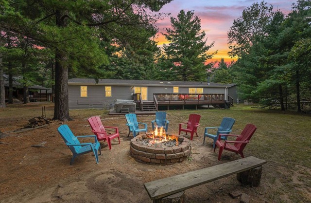 Lakefront Beauty with Hot Tub and Dock