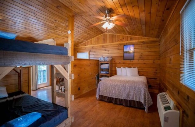 Lakefront Cabin - Breathtaking Lake Barkley Views