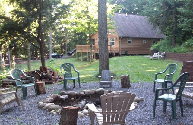 Lakefront Cabin Retreat with Internet. E-Bike Rental Available.