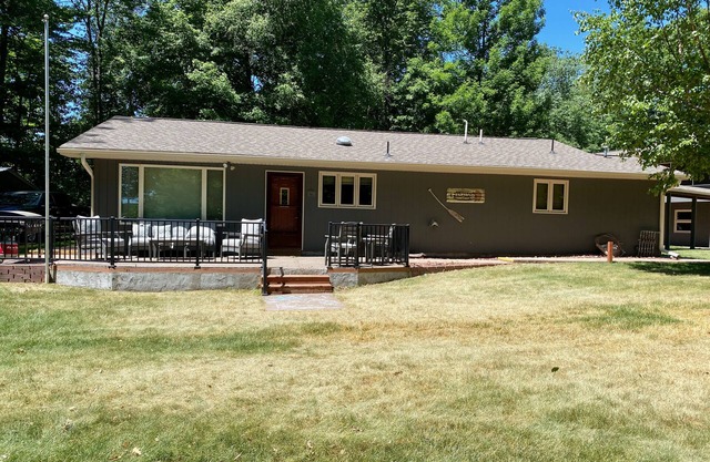 Lakefront Cabin - Retreat To Long Lake!