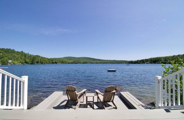 Lakefront Cottage on Pristine Granite Lake