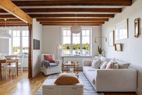 Lakefront Getaway in Hagaparken Central Stockholm