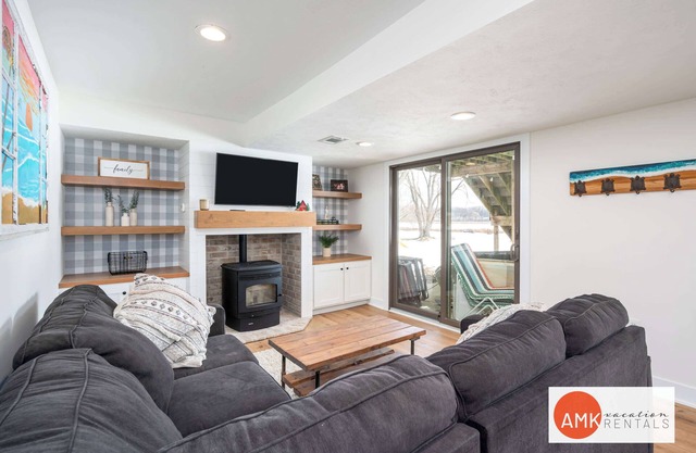 Lakefront home Slayton Shores - Great Fishing!