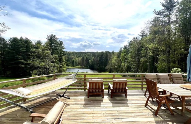 Lakefront Luxury Chalet 7 Bedrooms