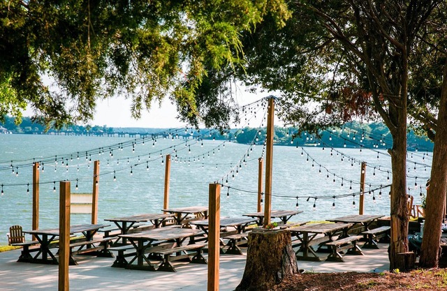 Lakefront Property At Cove Resort
