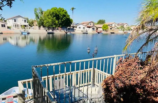 Lakefront Villa with Heated Pool