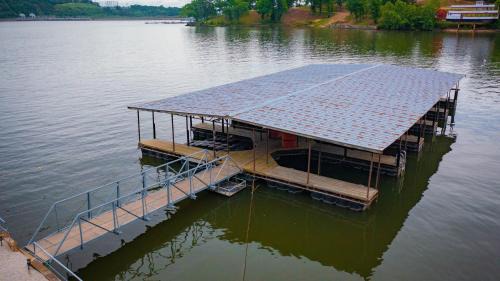 Lakeshore Fishing Cabin #12 , dock/boat slip/ramp on location