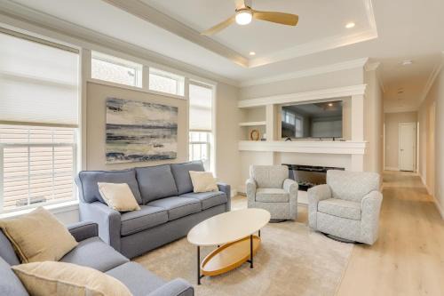 Lakeside Marblehead Home with Screened Patio!