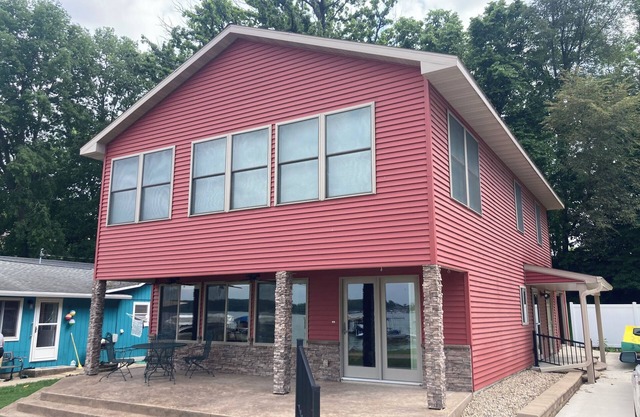 Lakeside retreat on Clear Lake