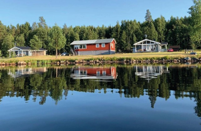 Lakeview Houses Sweden - Red House