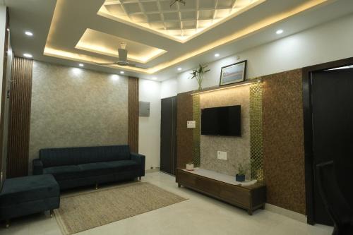 Lalit Villa Luxury Apartments