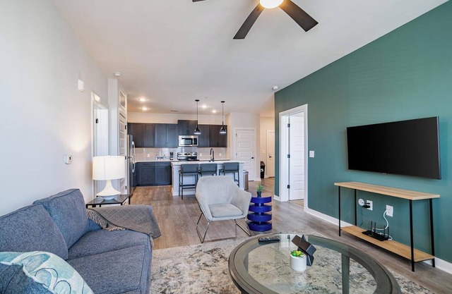 Landing at Cadence Sugar Hill - 2 Bedrooms in S.